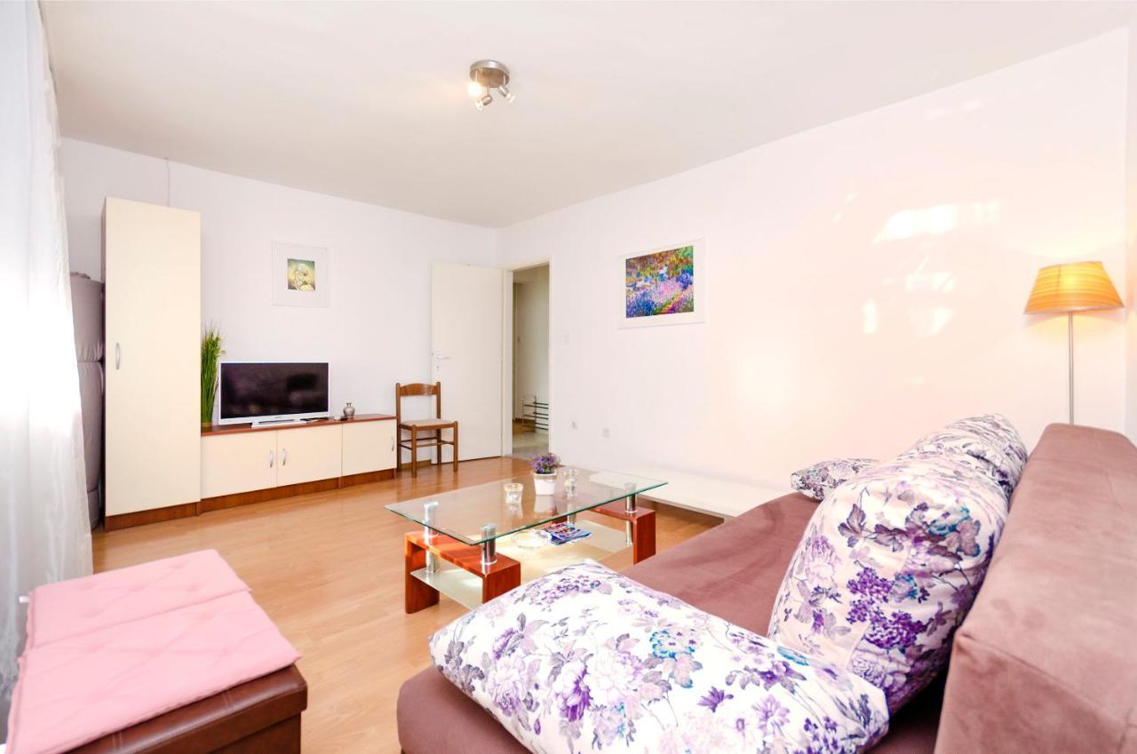 Apartment Ljubica Vodice Exteriör bild