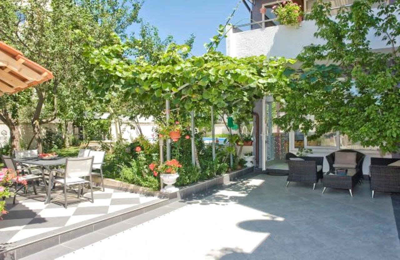 Apartment Ljubica Vodice Exteriör bild